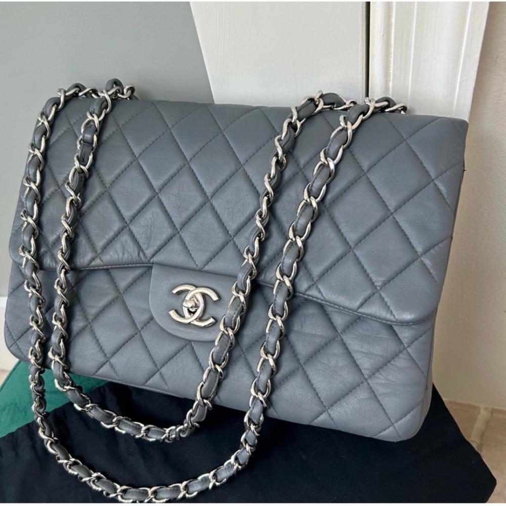 Chanel jumbo bag